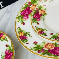 18 Piece Plate Set Old Country Roses