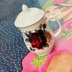 Red Roses Mug With A Lid (single mug)