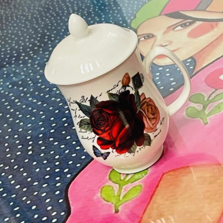 Red Roses Mug With A Lid (single mug)