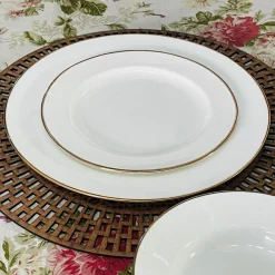 Regal Essence: White and Gold Classic Collection - Dinner Plate (single piece)