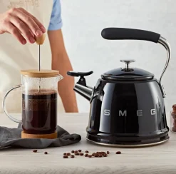 SMEG Black Whistling Kettle