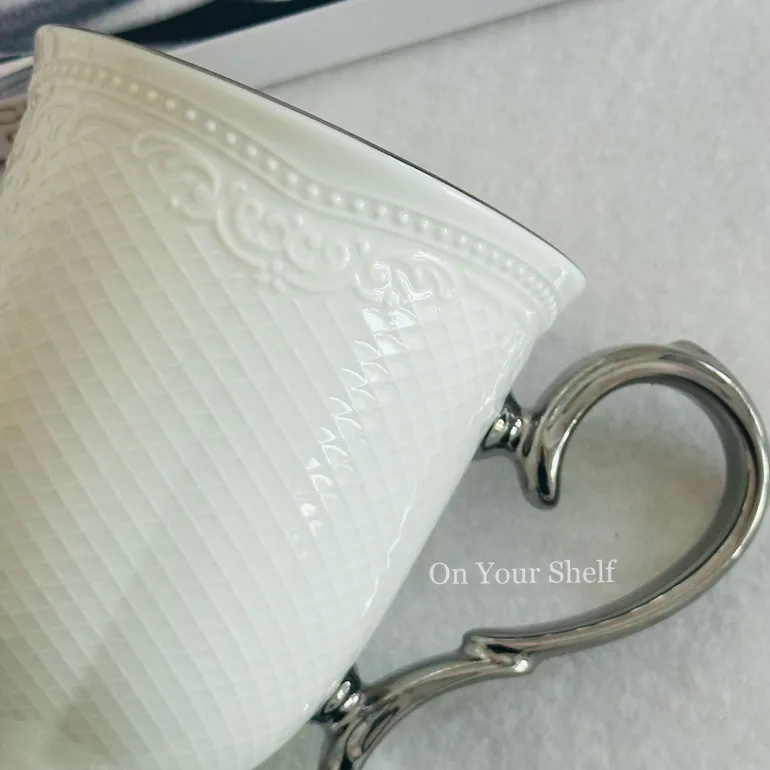 The Embossed Charm Mugs Gold/Silver