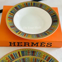 The Nomadic Majesty Collection (18 Piece Plate Set)