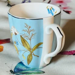 The Queen Garden Series - Literary Latte (single mug)